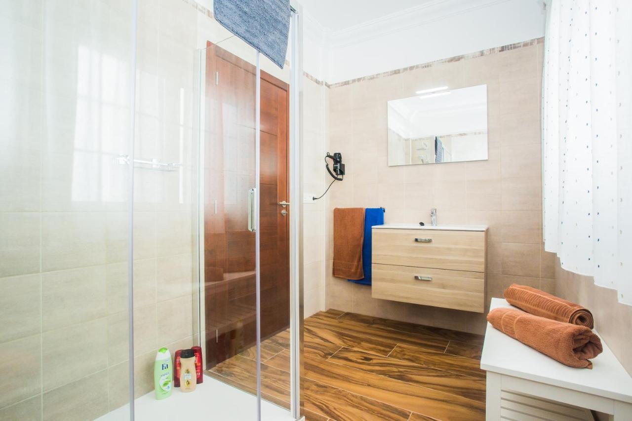 Apartamento Juan Y Juani Lanzarote Wifi Free อาร์เรซิเฟ ภายนอก รูปภาพ